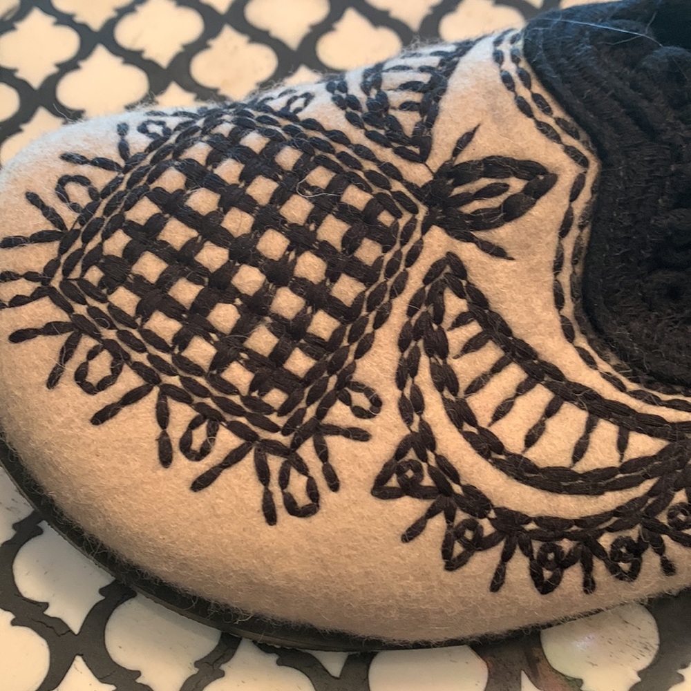 Free People Walden oatmeal Footbed Embroidered Mules 9 - Picture 5 of 5